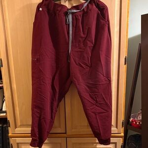 Figs Women's Burgundy Jogger Pants